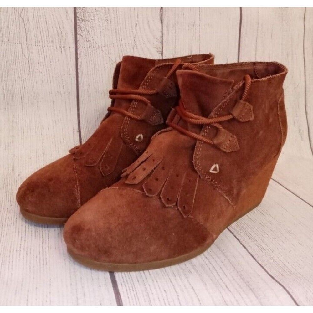 Toms Rawhide Brown Suede Desert Wedge Lace up Ankle Bootie Women's sz 7.5